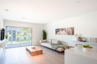 201 Sunrise Dr in Miami, FL - Building Photo - Building Photo