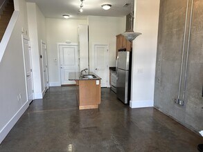 444 S Blount St in Raleigh, NC - Building Photo - Building Photo