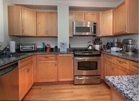 4048 Washington St, Unit 5 in Boston, MA - Building Photo