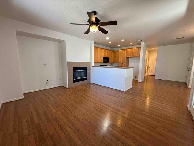 8258 Crystal Walk Cir in Elk Grove, CA - Building Photo - Building Photo
