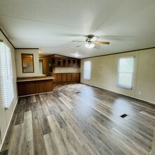 14138 Shellhammer Rd in Winnie, TX - Building Photo - Building Photo