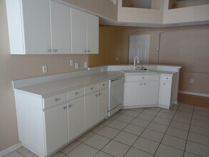 30450 Wrencrest Dr in Zephyrhills, FL - Building Photo - Building Photo