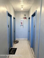 37 Avon Pl, Unit 4c in Staten Island, NY - Building Photo