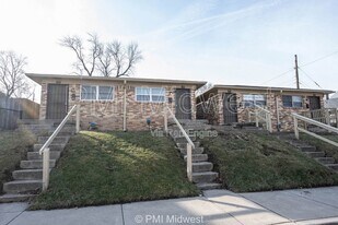 821 Iowa St in Indianapolis, IN - Building Photo