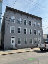 140-142 Congress St in Cohoes, NY - Building Photo