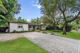 150 NW 99th St in Miami Shores, FL - Building Photo - Building Photo