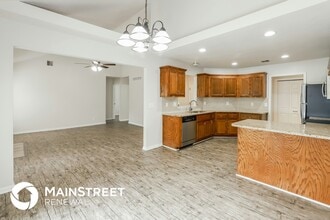 7303 Oak St in Pleasant Valley, MO - Foto de edificio - Building Photo