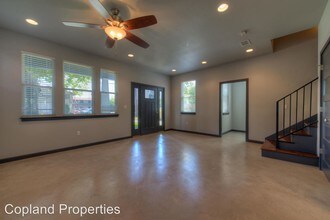 3704 Harmon Ave in Austin, TX - Building Photo - Building Photo