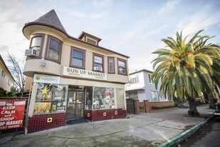 2620 T St in Sacramento, CA - Building Photo