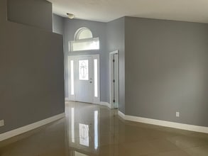 11046 Crystal Glen Blvd in Orlando, FL - Building Photo - Building Photo