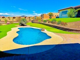 198 S Naples St in Henderson, NV - Building Photo
