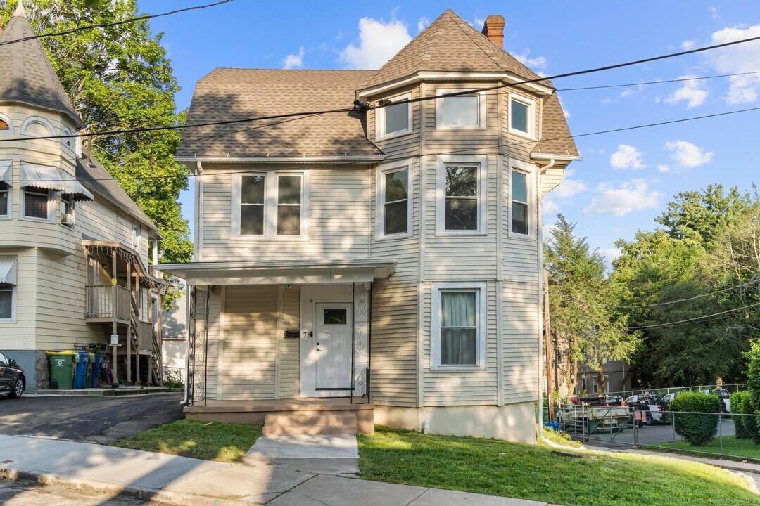 78 Pine St in Waterbury, CT - Building Photo