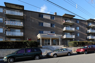 Yorkshire Apartments in Pottstown, PA - Building Photo - Building Photo