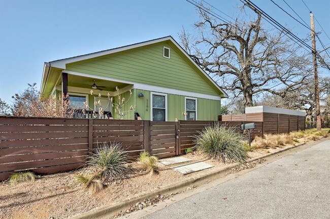 1194 Coleto St in Austin, TX - Building Photo - Building Photo