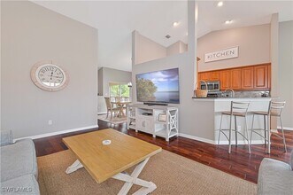 5615 Sherborn Dr in Naples, FL - Building Photo - Building Photo