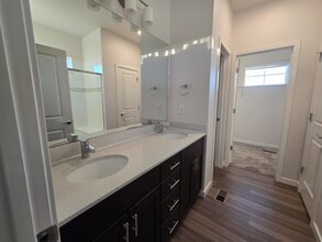 2802 Ridge View Cir in Erie, CO - Foto de edificio - Building Photo