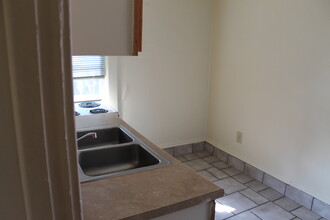 457 W 8th St, Unit 2nd floor-2 bedroom #3 in Erie, PA - Building Photo - Building Photo