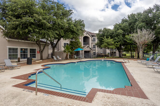 Avonmora Apartments in Austin, TX - Building Photo - Building Photo