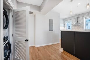 27 Linden St, Unit 2 in Boston, MA - Building Photo