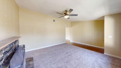 6556 Mossview Way in Citrus Heights, CA - Building Photo - Building Photo