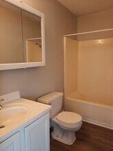 1801 S Hydraulic Ave in Wichita, KS - Building Photo - Building Photo