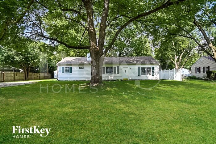 7338 Kingsley Dr in Indianapolis, IN - Building Photo