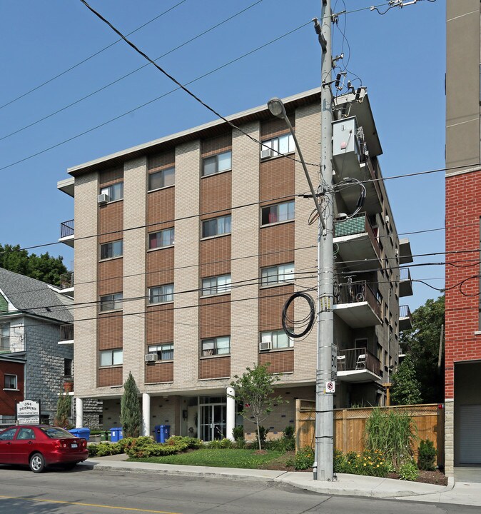 394 Dundurn St S in Hamilton, ON - Building Photo
