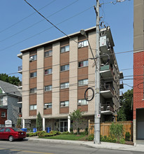 394 Dundurn St S in Hamilton, ON - Building Photo - Primary Photo