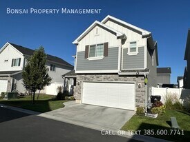 1524 W Parkview Dr in Syracuse, UT - Building Photo