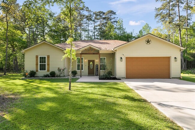 17378 E Holly Hill Dr in Plantersville, TX - Building Photo - Building Photo