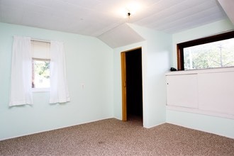 20 School St, Unit 18 in Lancaster, NY - Building Photo - Building Photo