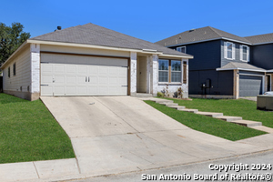 3727 Crimson Star in San Antonio, TX - Foto de edificio - Building Photo