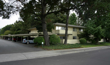 Greenwood Apartments in Dublin, CA - Foto de edificio - Building Photo