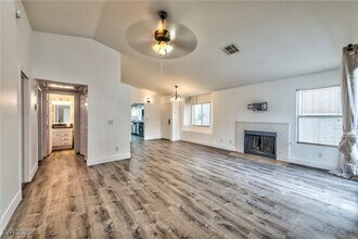 7219 Nordic Lights Dr in Las Vegas, NV - Building Photo - Building Photo