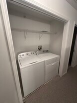 408 N Madison St in Woodstock, IL - Building Photo