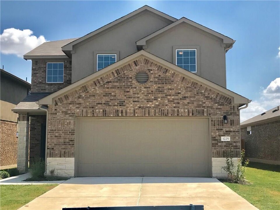 1225 Fairhaven Gtwy in Georgetown, TX - Building Photo
