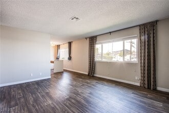 5009 Evergreen Ave in Las Vegas, NV - Building Photo - Building Photo