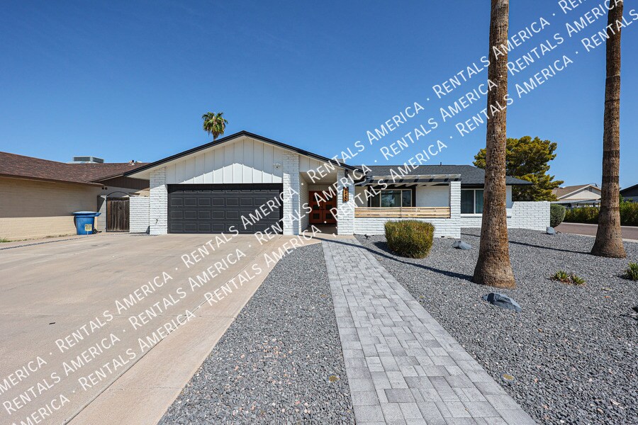 1430 E Bell De Mar Dr in Tempe, AZ - Building Photo
