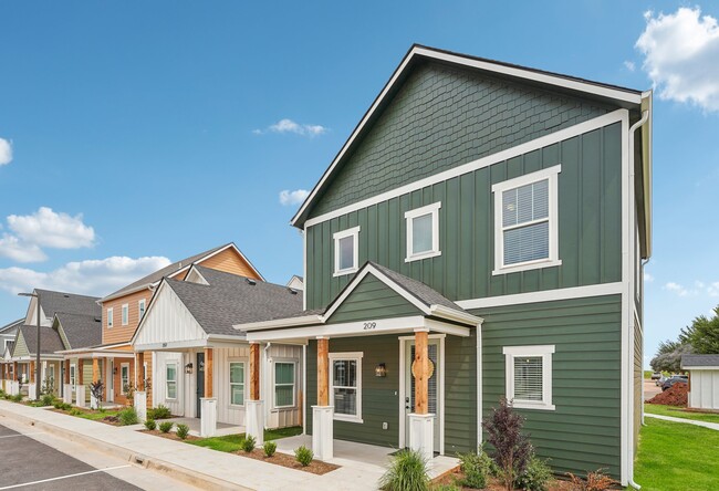 Magnolia Row in Oklahoma City, OK - Foto de edificio - Building Photo