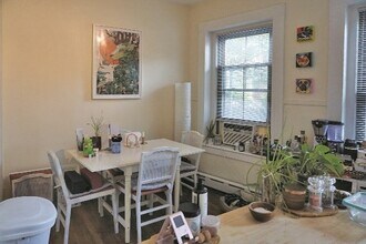 112 Willow St, Unit 1 in Cambridge, MA - Building Photo - Building Photo