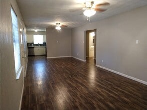 2830 7th Ave N in Texas City, TX - Foto de edificio - Building Photo