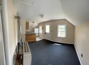 31 Loomis St, Unit 3 in Burlington, VT - Building Photo - Building Photo