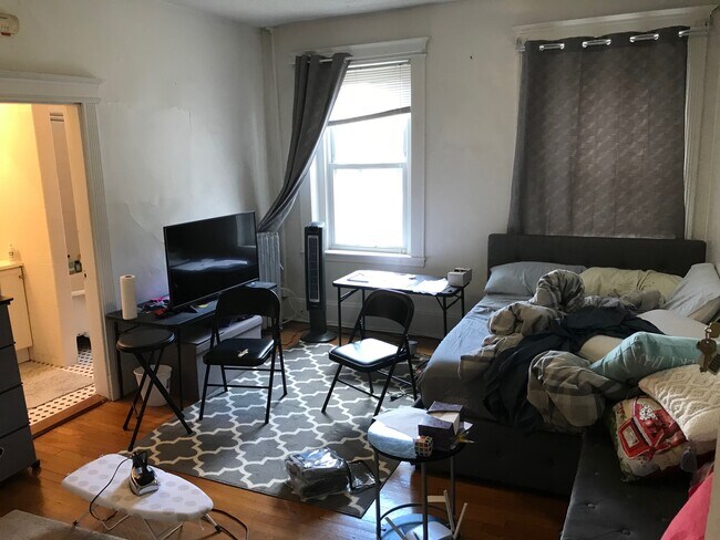 1084 Boylston St, Unit 34 in Boston, MA - Building Photo - Building Photo