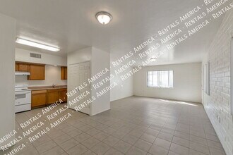 7051 S 6th Ave in Tucson, AZ - Building Photo - Building Photo