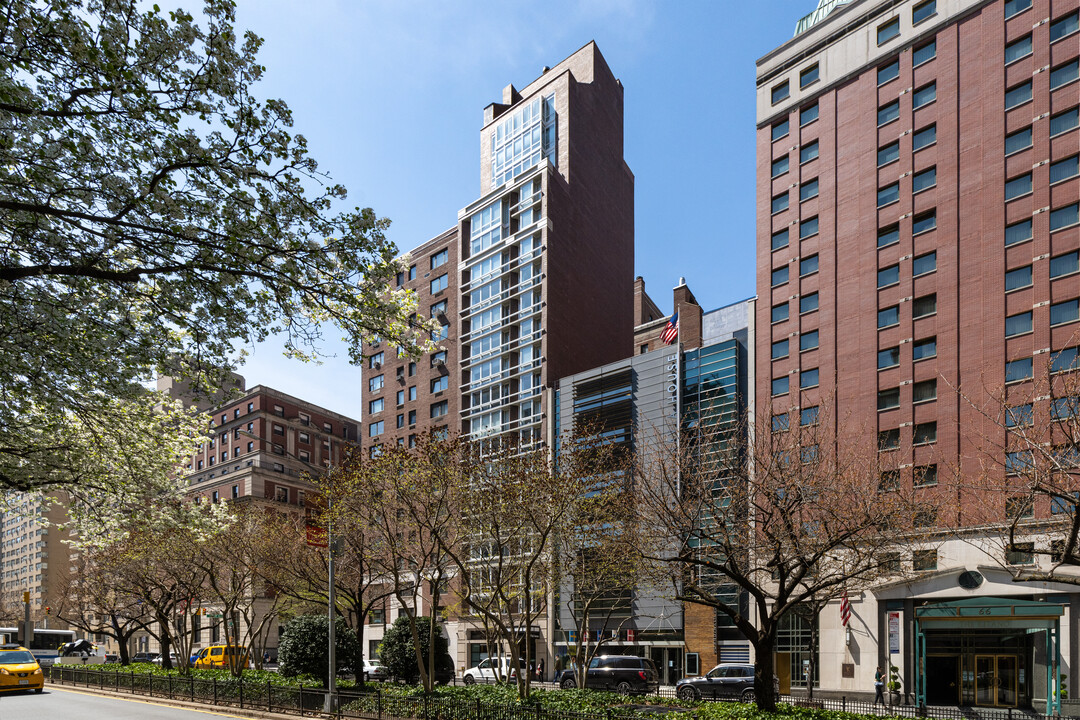 52 Park Ave in New York, NY - Building Photo