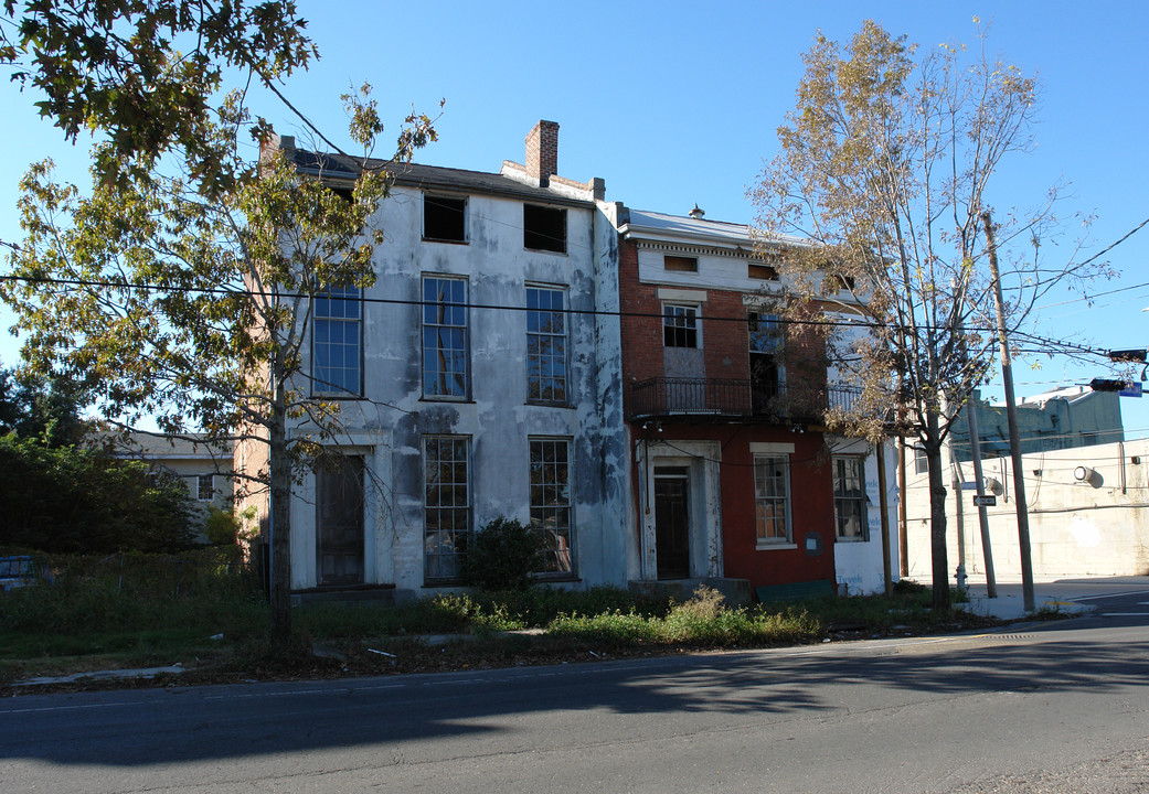 1347 Magazine St in New Orleans, LA - Building Photo