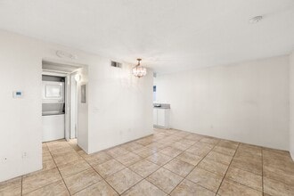 3645 Country Oaks Loop in Ontario, CA - Foto de edificio - Building Photo