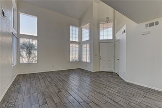 938 Carnival Ave in Las Vegas, NV - Building Photo - Building Photo