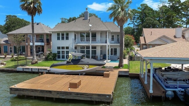 property at 12374 Lake Vista Dr