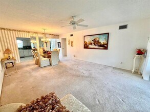 2340 Grecian Way, Unit 56 in Clearwater, FL - Building Photo - Building Photo